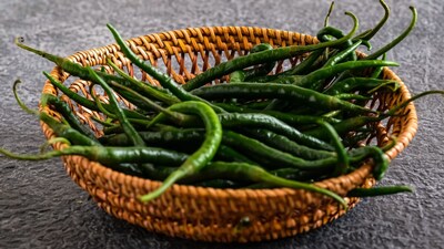 रोज 2 मिरच्या खाल्ल्याने होतात हे फायदे.. 