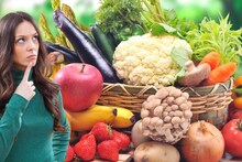 Food Storing Mistakes : 'ही' फळं आणि भाज्या एकत्र ठेवण्याची चूक करू नका! लवकर होऊ शकतात खराब..