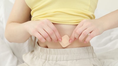 नाभीवर एरंडेल तेलाचे पॅचेस लावण्याचे फायदे