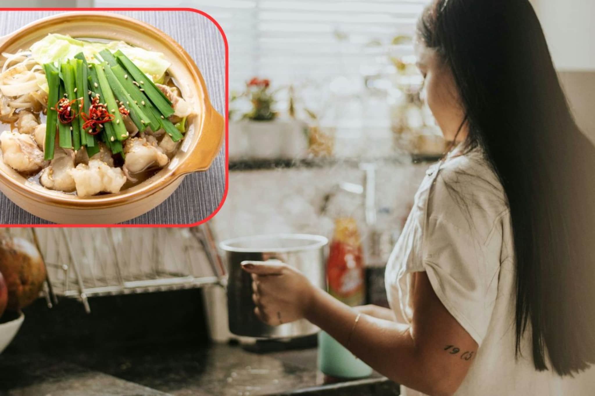 साबण न वापरता मातीची भांडी कशी साफ करावी? स्वतः मास्टर शेफनेच दिलं सोल्युशन.. साबण न वापरता मातीची भांडी कशी साफ करावी? स्वतः मास्टर शेफनेच दिलं सोल्युशन..