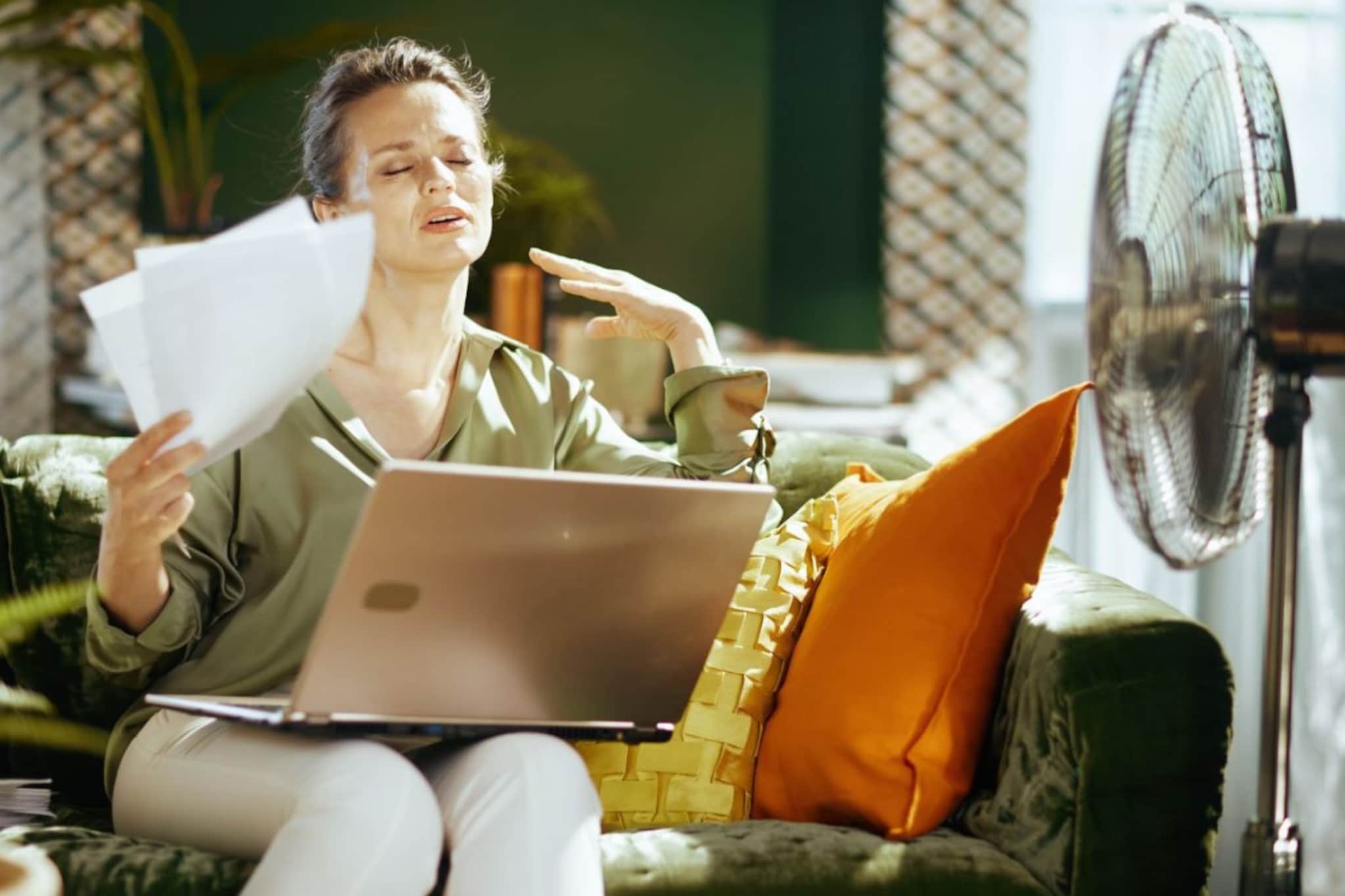 महागडा एसी आणि हजारोंचं लाईट बिल वाचेल, 'या' ट्रिक्स तुमचं घर ठेवतील थंडाथंडा-कूलकूल!  