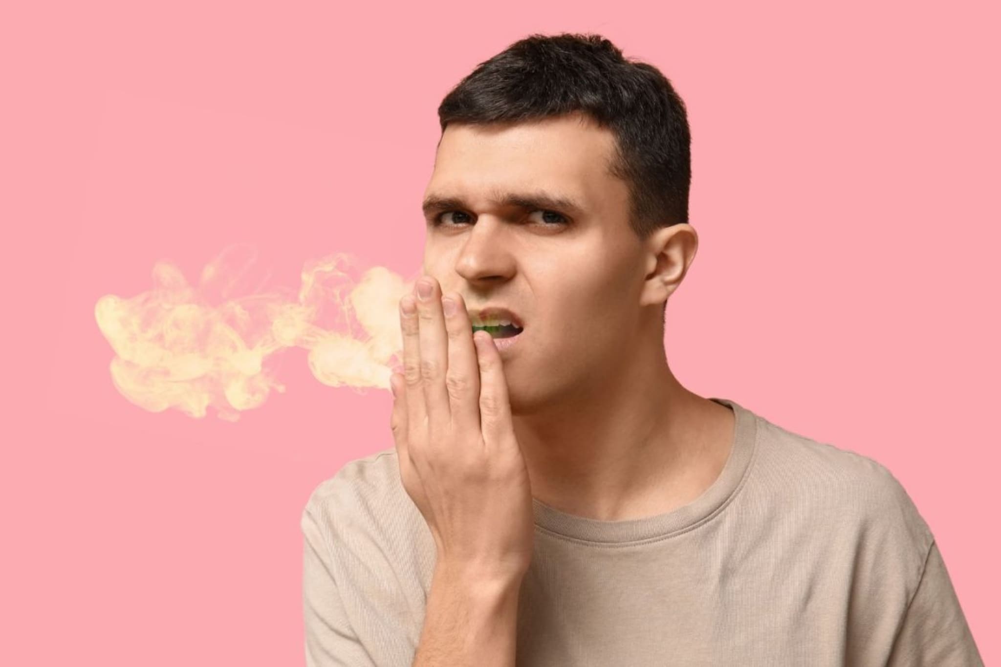 Health Tip : झोपेतून उठलं की सकाळी तोंडाचा वास येतो ? तोंड कोरडं वाटतं ? पाहूयात असं होण्यामागची कारणं 