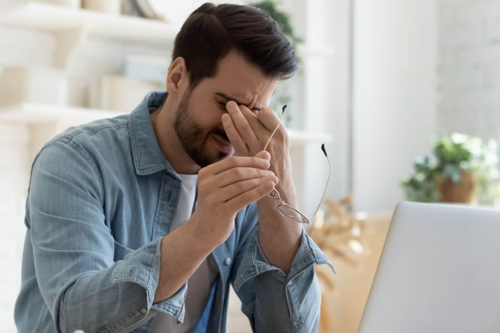 Health Tips : सतत थकल्यासारखं वाटतं ? अस्वस्थता जाणवते ? जाणून घेऊया संभाव्य कारणं आणि डॉक्टरांचा सल्ला