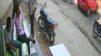 Pune Shocker: Student Brutally Attacked in Wagholi, Machete Stuck in Head