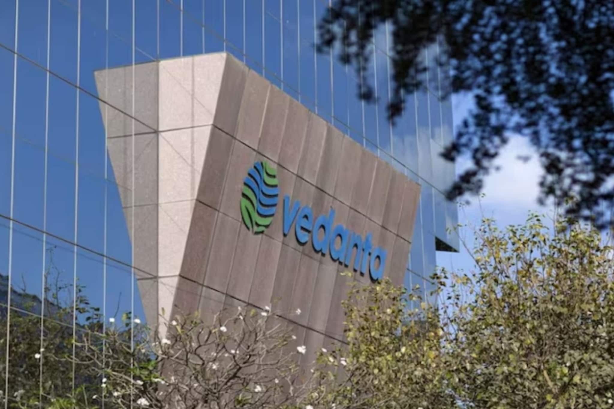 कंपनीचे पाच तुकडे होणार, बाजार बंद होताच मोठी उलथापालथ; ज्यांच्याकडे शेअर्स आहेत त्यांचे काय होणार? कंपनीचे पाच तुकडे होणार, बाजार बंद होताच मोठी उलथापालथ; ज्यांच्याकडे शेअर्स आहेत त्यांचे काय होणार?