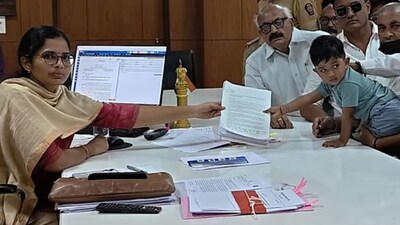 भाजपा पदाधिकारी की हत्या: 2 साल के बेटे ने मांगा न्याय, CID जांच की मांग.