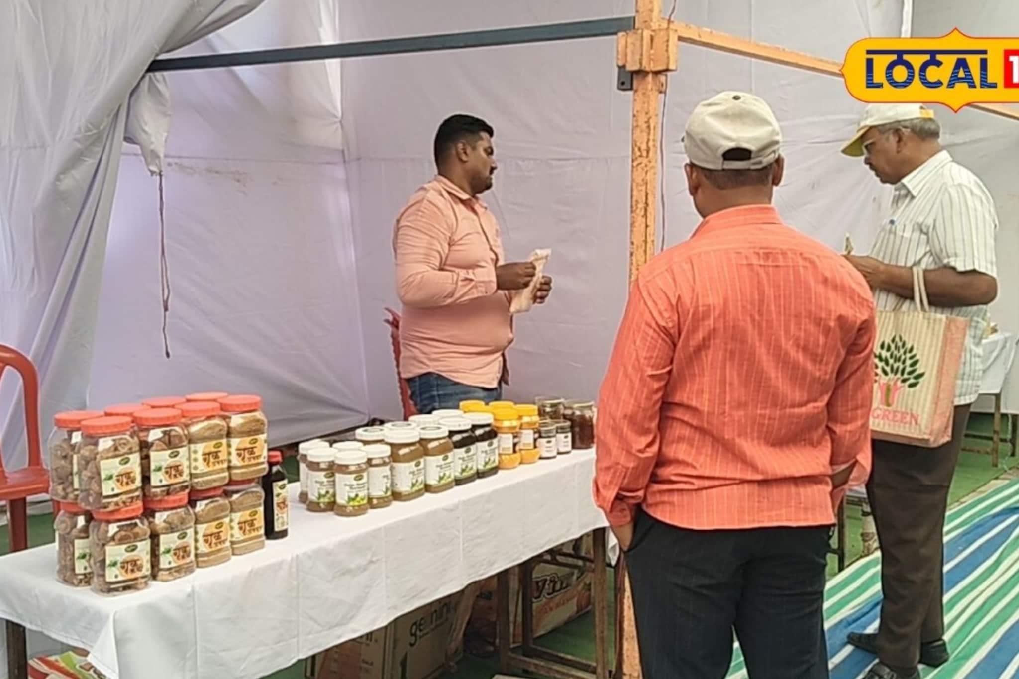 पुण्यातील नोकरी सोडली, इंजिनिअर तरुणानं गावात उभारला तेलाचा ब्रँड, कमाईचा आकडा तर पाहाच पुण्यातील नोकरी सोडली, इंजिनिअर तरुणानं गावात उभारला तेलाचा ब्रँड, कमाईचा आकडा तर पाहाच