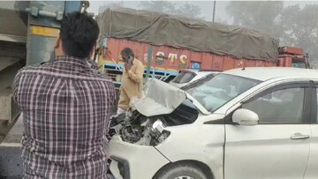 एक दोन नाही 15 गाड्या एकमेकांवर धडकल्या, कुठे आणि कसा झाला अपघात, पाहा PHOTO