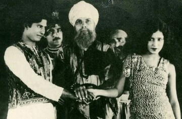 Film Story : रात्री 1 ते 4 ची वेळ! हॉरर नाही तरी रात्रीच व्हायचं या फिल्मचं शूटिंग