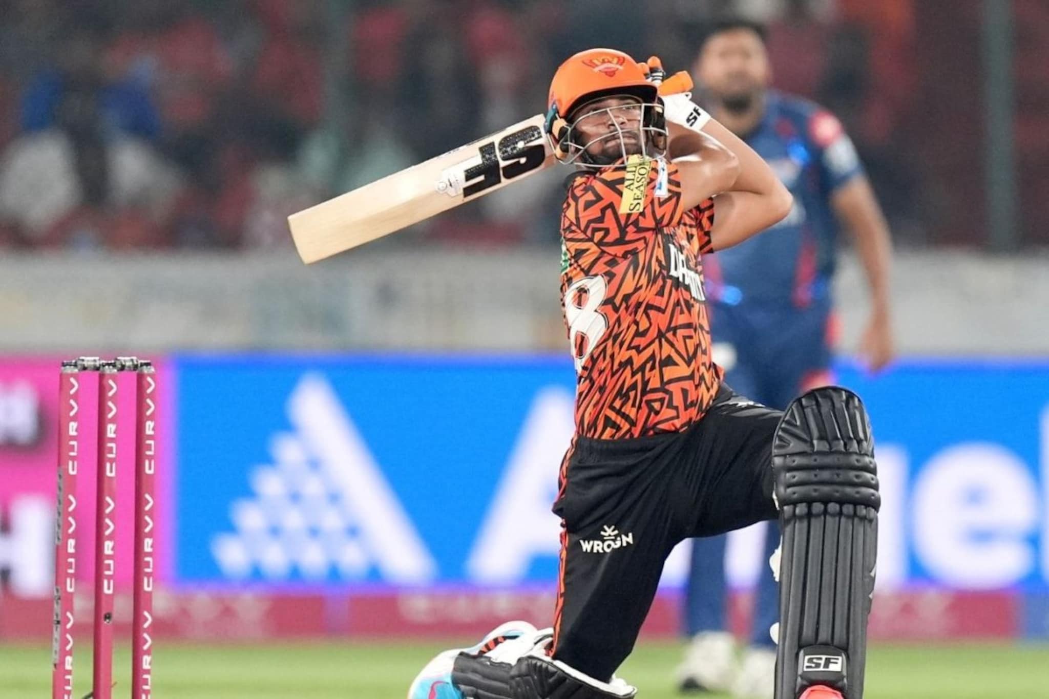 आईचं निधन, वडिलांचं दुसरं लग्न, काकांनी वाढवलेला अनिकेत झाला पहिल्याच सामन्याचा हिरो!