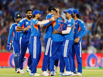 'माझा हक्ष पहिल्यांदाच...'  वर्ल्ड कप जिंकल्यानंतर बाप भावुक, अक्षर पटेलची पोस्ट