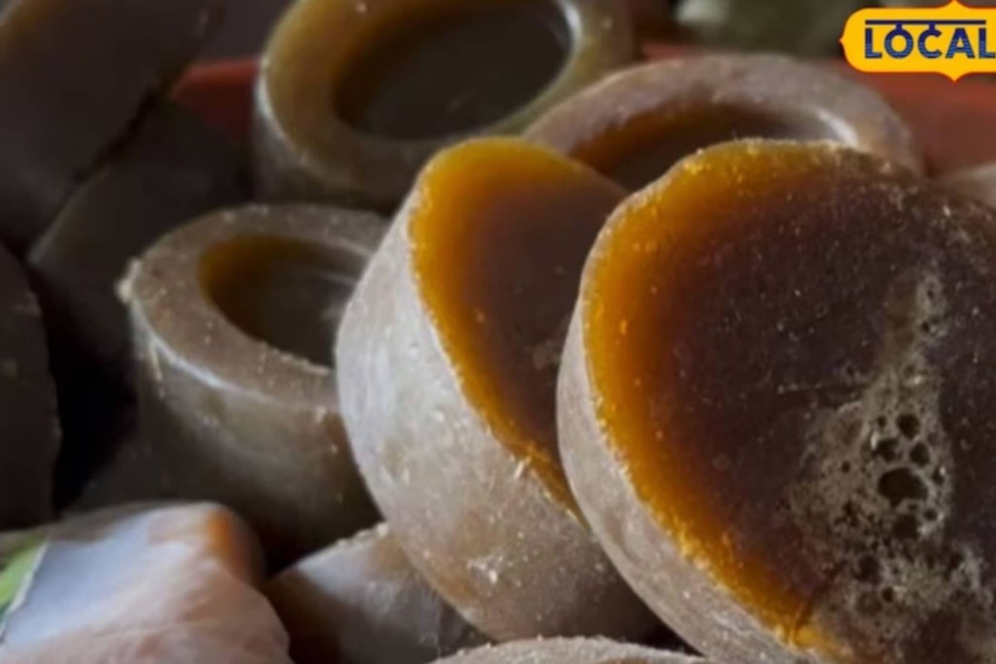 हातात नव्हतं काम, मित्राने दिला साबण निर्मितीचा सल्ला, आता महिन्याला 1 लाख उलाढाल