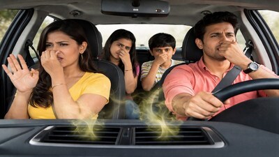 कार एसी स्मेल्स 