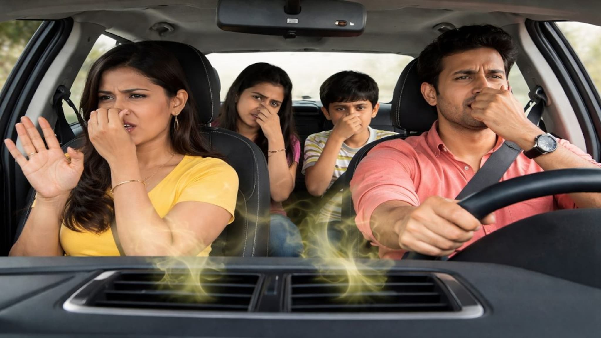 Car AC मधून दुर्गंधी येतेय? डोंट वरी, काही ट्रिक्सने लगेच होईल दूर