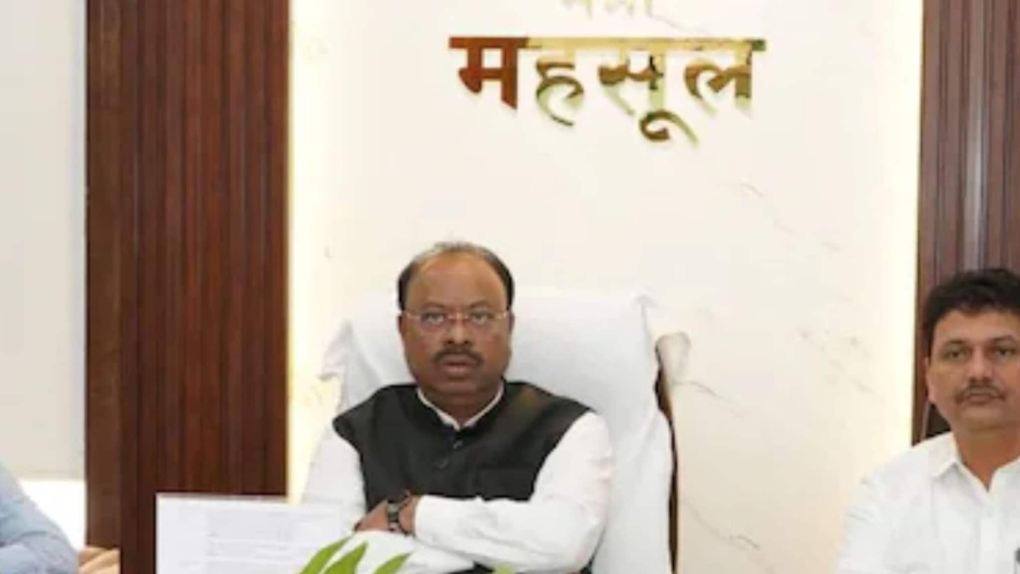 गायरान जमीन आरक्षण उठवलं जाणार, राज्यात जमीन महसूल सुधारणा विधेयक एकमताने मंजूर