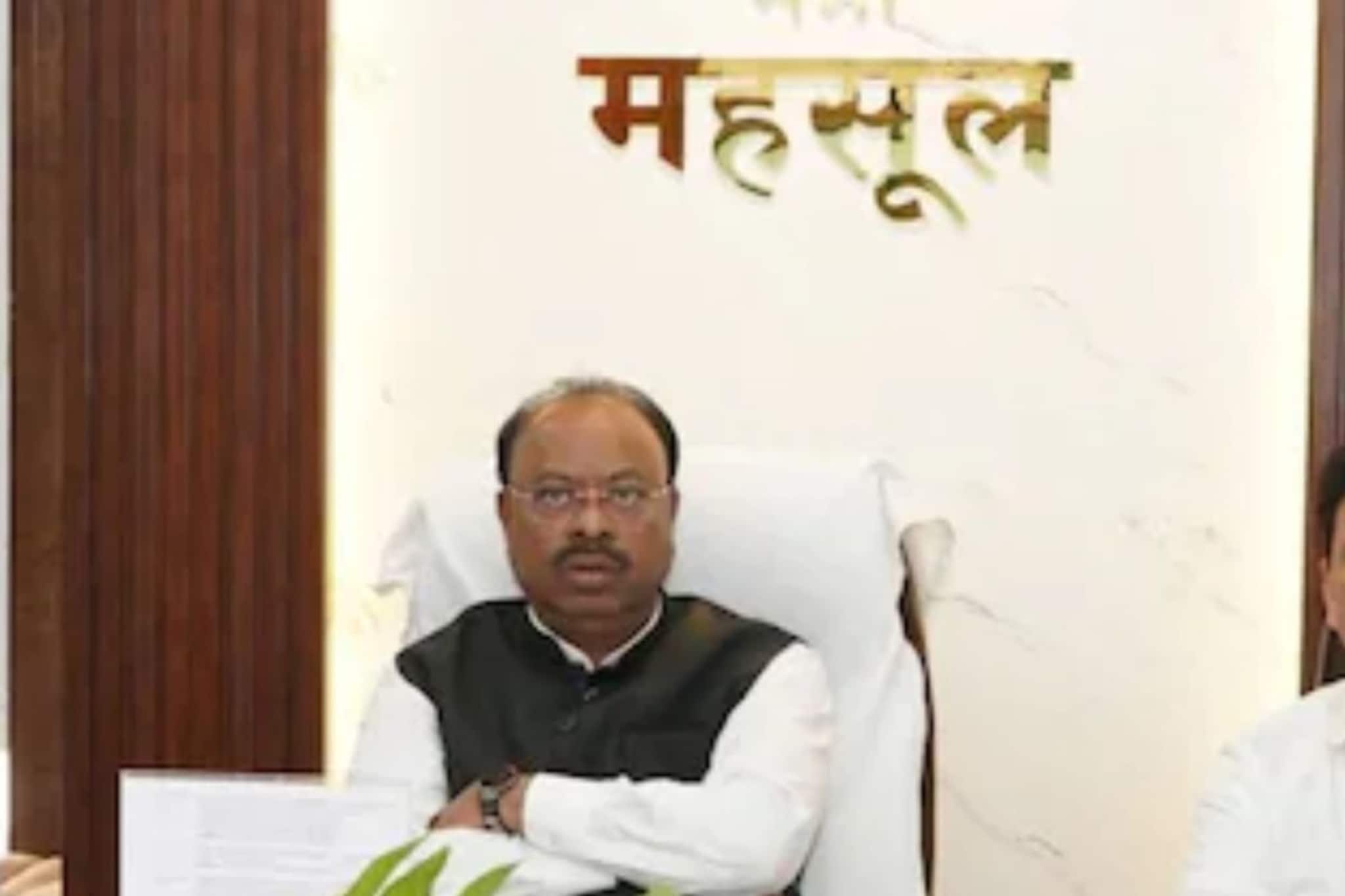 गायरान जमीन आरक्षण उठवलं जाणार, राज्यात जमीन महसूल सुधारणा विधेयक एकमताने मंजूर