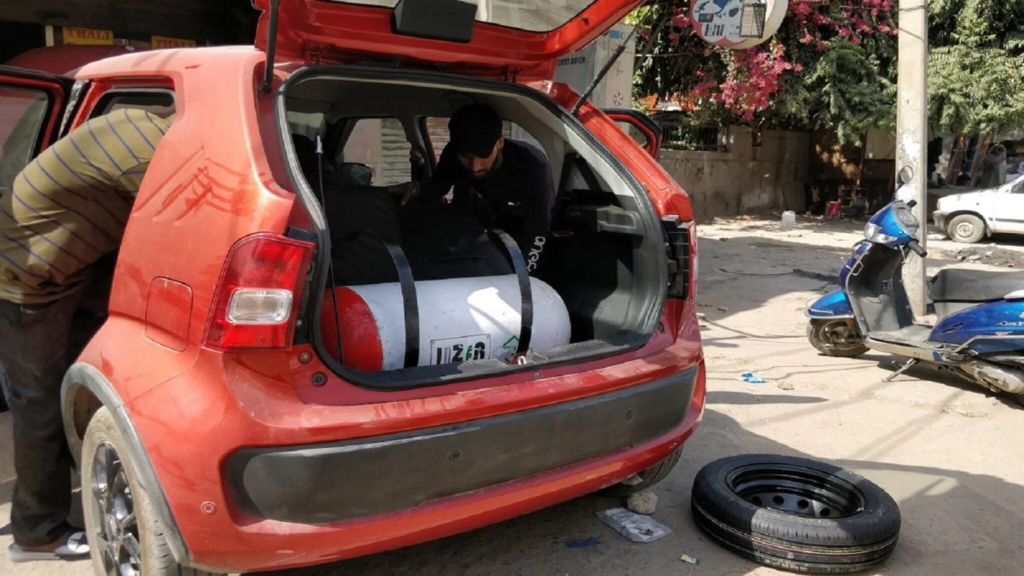 CNG वापरणाऱ्यांनो उन्हाळ्यात राहा एक्स्ट्रा अलर्ट! 5 गोष्टींकडे लक्ष ठेवल्यास कुटुंब राहील सुरक्षित