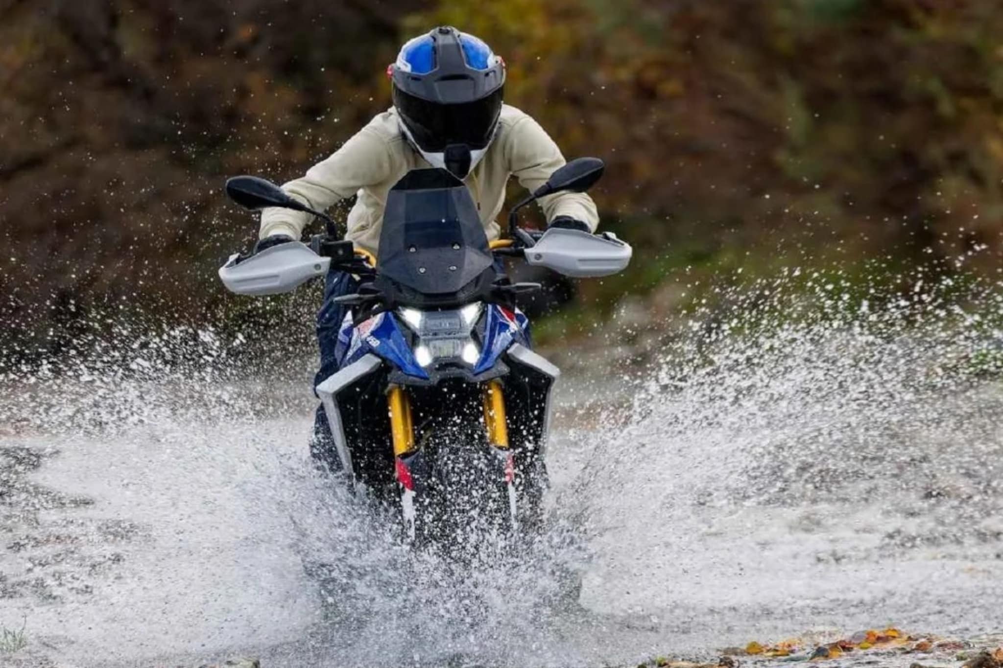 कॉलेज कुमारांसाठी बेस्ट आहेत या 5 बाइक! स्टाइल, मायलेज सर्वच दमदार, किंमत 88,800 पासून सुरू 