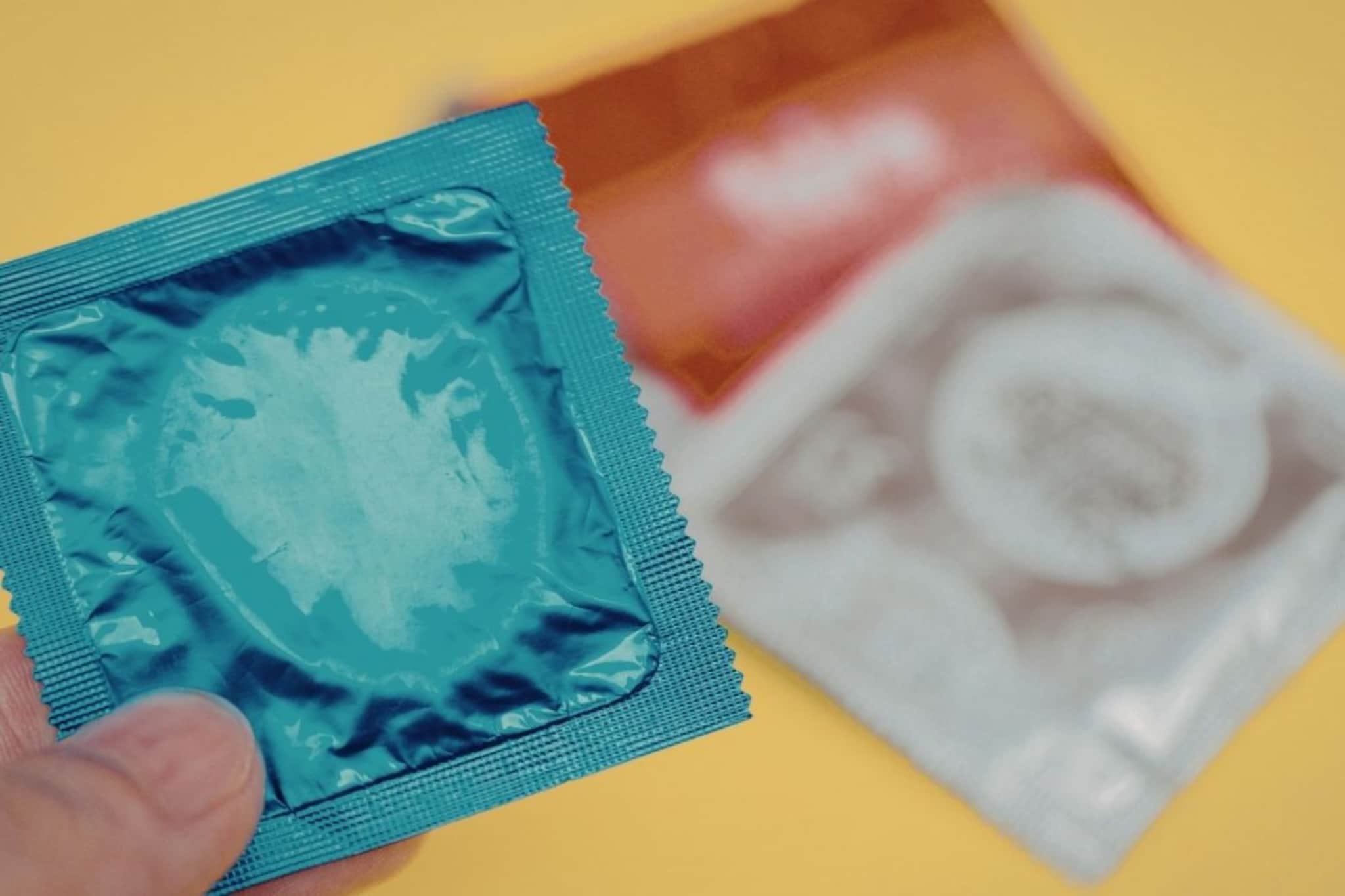 Condom : युद्धसुरु असताना कंडोमची मागणी अचानक का वाढते? कारण लैंगिक आरोग्य नाही तर काहीतरी वेगळंच
