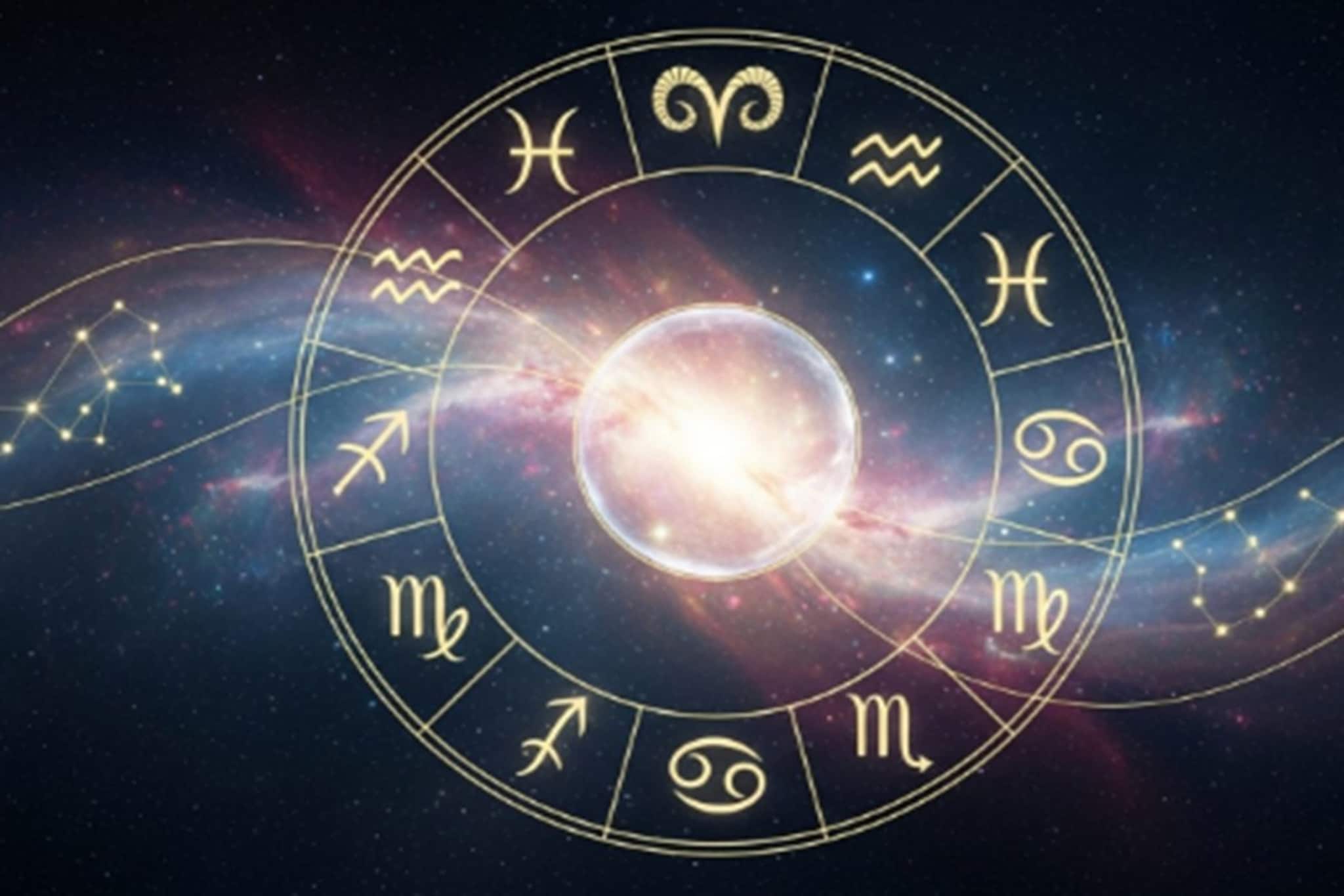 स्वप्नातही अपेक्षा नव्हती! बुध-मंगळाचा शुभ संयोग जुळल्याने 3 राशींचे अनपेक्षित नशीब चमकणार स्वप्नातही अपेक्षा नव्हती! बुध-मंगळाचा शुभ संयोग जुळल्याने 3 राशींचे अनपेक्षित नशीब चमकणार