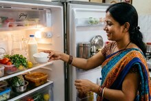 उन्हाळ्यात फ्रिजमध्ये ठेवा वाटीभर मीठ! अनेकांना माहितीच नाही फायदे, कंपनीही सांगत नाही