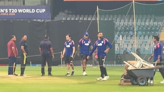 सेमी फायनलचं पिच पाहून गंभीर भडकला! क्युरेटरसोबत राडा... वानखेडेवर ड्रामा! सेमी फायनलचं पिच पाहून गंभीर भडकला! क्युरेटरसोबत राडा... वानखेडेवर ड्रामा!