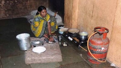 LPG Shortage: New Cylinder Rules! Urban 25 Days, Rural 45 Days Amid War Impact