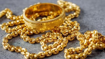 सोन्याचे पकडली रॉकेटची स्पीड, चांदीनेही मोडले विक्रम; किंमत पाहून चक्रावाल सोन्याचे पकडली रॉकेटची स्पीड, चांदीनेही मोडले विक्रम; किंमत पाहून चक्रावाल