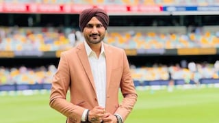 T20 वर्ल्ड कप सुरू असतानाच BCCI पोहचली हरभजनकडे, टेस्ट क्रिकेटसाठी बोर्डाचा स्पेशल प्लान! T20 वर्ल्ड कप सुरू असतानाच BCCI पोहचली हरभजनकडे, टेस्ट क्रिकेटसाठी बोर्डाचा स्पेशल प्लान!