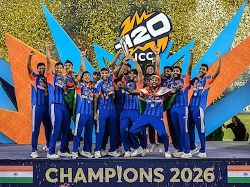 मैदानावर गंभीर, पण पर्सनल लाइफमध्ये 'रोमिओ'! गौतम-नताशाची हटके Love Story मैदानावर गंभीर, पण पर्सनल लाइफमध्ये 'रोमिओ'! गौतम-नताशाची हटके Love Story