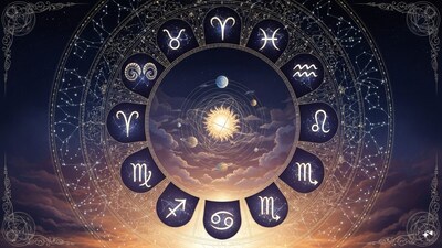 द्रिक पंचांगानुसार, 15 मार्च 2026 रोजी ग्रहांचा राजा सूर्य पहाटे 1 वाजून 8 मिनिटांनी मीन राशीत प्रवेश करेल. याच दिवशी पहाटे 4 वाजून 48 मिनिटांनी चंद्र श्रवण नक्षत्रात प्रवेश करेल. त्यानंतर, पैसेवाला ग्रह म्हणजे शुक्र सकाळी 10 वाजून 43 मिनिटांनी रेवती नक्षत्रात जाईल. एकाच दिवसात होणारे हे तीन मोठे बदल काही राशींसाठी नशिबाची दारे उघडणारे ठरणार आहेत.