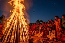 Holi Puja 2026: आपल्या होळीची तयारी झाली का? काय-काय लागणार, साहित्याची यादी एकदा पाहून घ्या