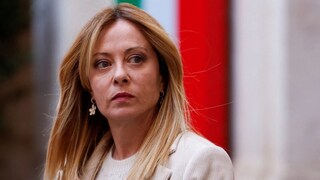 इटलीच्या मिल्ट्री बेसवर इराणचा भयानक हल्ला, एक विमान उद्ध्वस्त, आता Nato ची एन्ट्री होणार? इटलीच्या मिल्ट्री बेसवर इराणचा भयानक हल्ला, एक विमान उद्ध्वस्त, आता Nato ची एन्ट्री होणार?