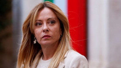 इटलीच्या मिल्ट्री बेसवर इराणचा भयानक हल्ला, एक विमान उद्ध्वस्त, आता Nato ची एन्ट्री होणार? इटलीच्या मिल्ट्री बेसवर इराणचा भयानक हल्ला, एक विमान उद्ध्वस्त, आता Nato ची एन्ट्री होणार?