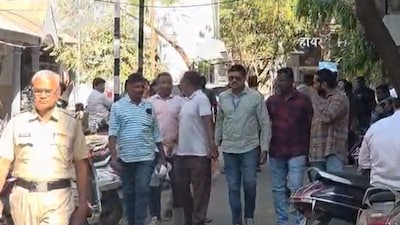 जळगाव-फरार पीएसआय वाल्मिक वाघ पोलिसांना शरण