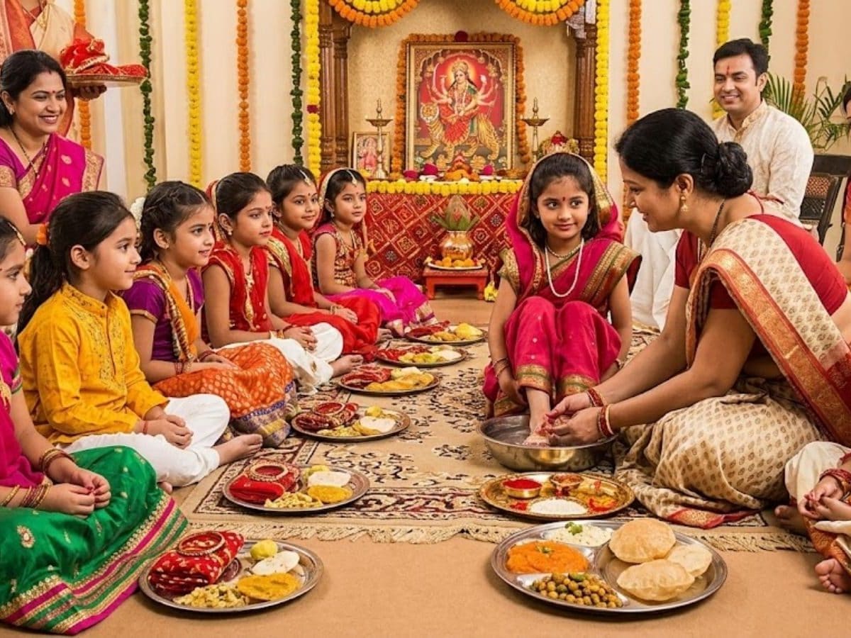 Kanya Pujan : अष्टमी का नवमी कधी करावं कन्या पूजन? कोणत्या वयाच्या मुलींची  करावी पूजा? | अध्यात्म बातम्या - News18 Marathi