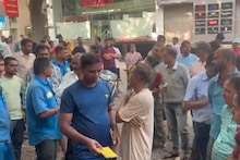 कोल्हापुरात गॅससाठी हाहाकार! एजन्सीमध्ये तुफान राडा, नागरिकांच्या लांबच लांब रांगा