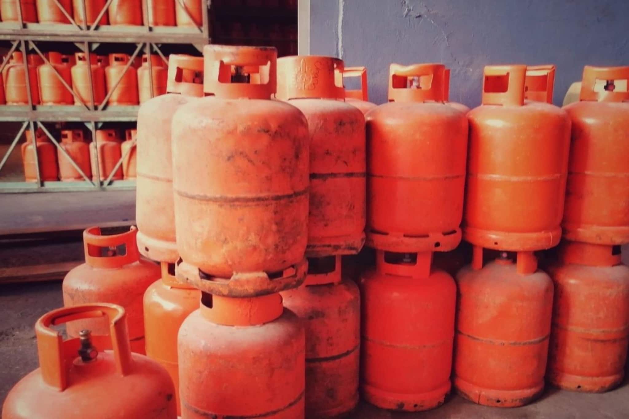 LPG : ही पहिली वेळ नाही.... 2026 पूर्वी भारतात कधी निर्माण झाला होता गॅसचा तुटवडा? पाहा यादी