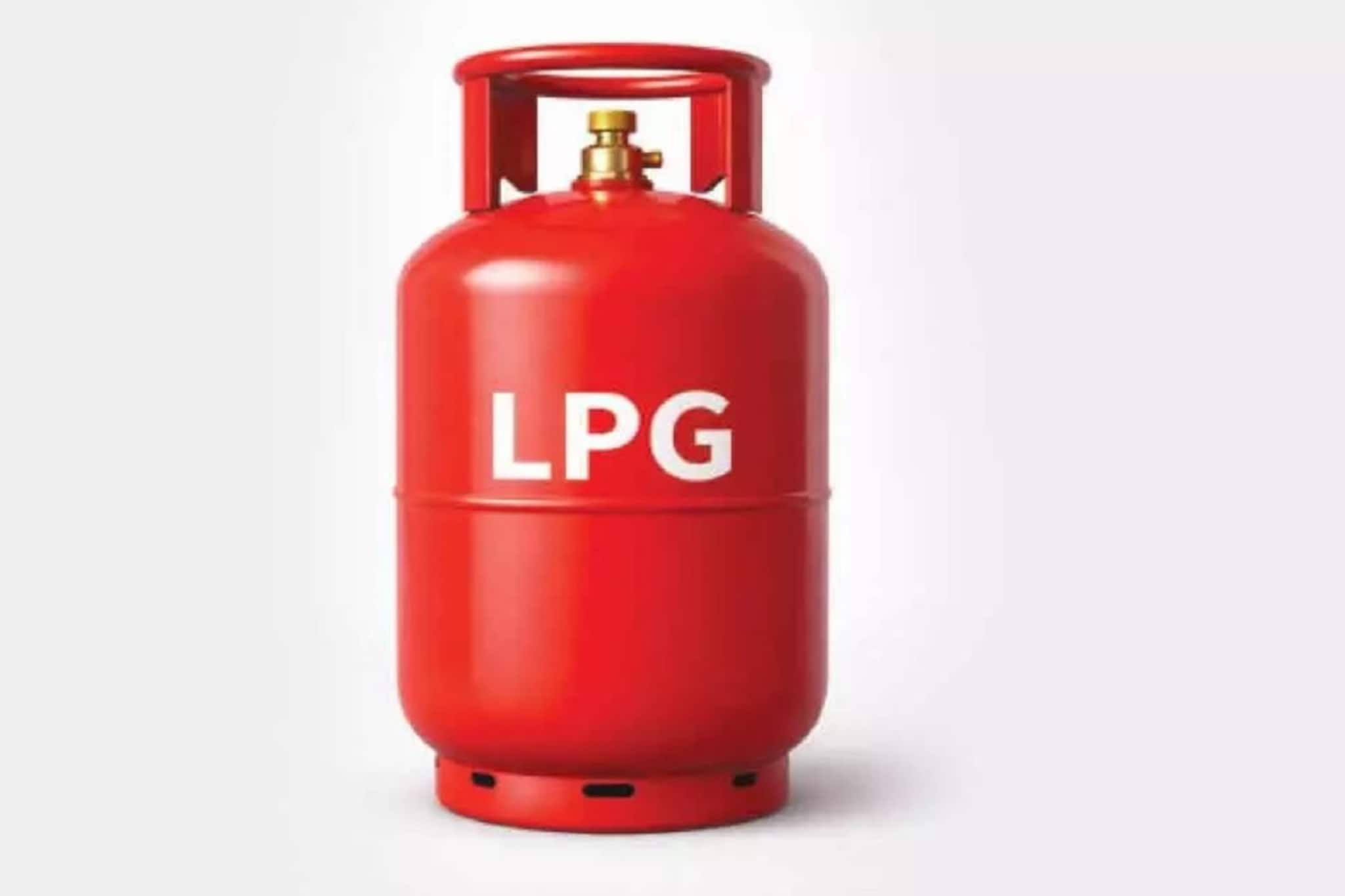 Gas Cylinder Facts: सिलेंडरचा आकार गोलच का असतो, चौकोन-त्रिकोण का नाही? इंट्रेस्टिंग आहे कारण Gas Cylinder Facts: सिलेंडरचा आकार गोलच का असतो, चौकोन-त्रिकोण का नाही? इंट्रेस्टिंग आहे कारण