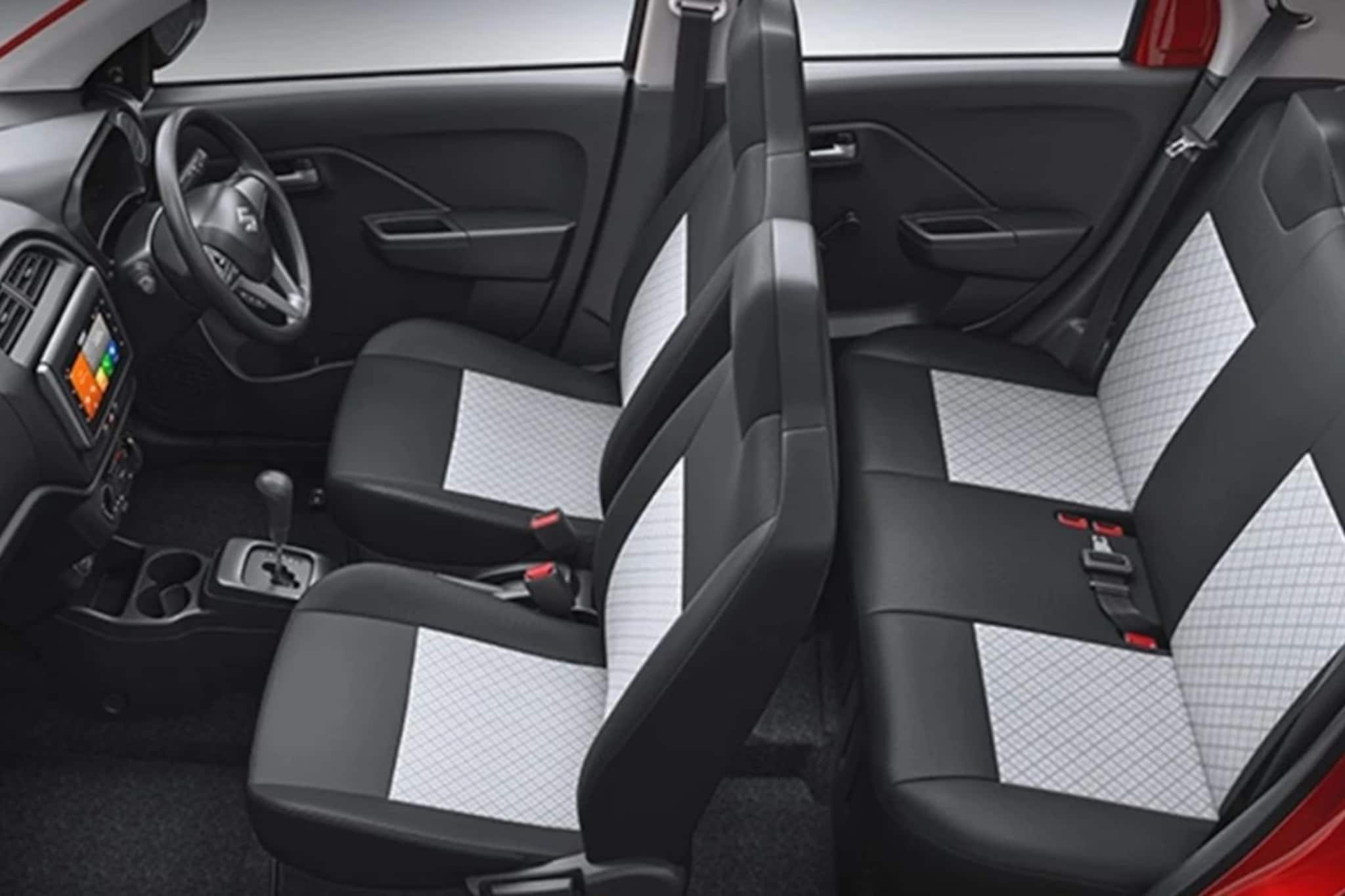 Car: उन्हात किती वेळ बाईकवर फिरणार? लेकरांसाठी घ्या 33 किमी मायलेज अन् बाईकच्या किंमतीतली Car!