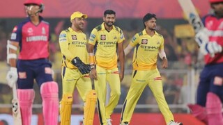 'CSK चा खेळाडू धोनीसाठी बनवतो शिशा'... IPL आधीच हुक्क्याच्या आरोपांचा धुरळा!