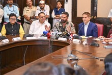 महायुतीमध्ये मानापमान नाट्य, अक्षयकुमार हजर असलेल्या कार्यक्रमात 'दुय्यम' स्थान, शिवसेनेचे नेते भडकले!