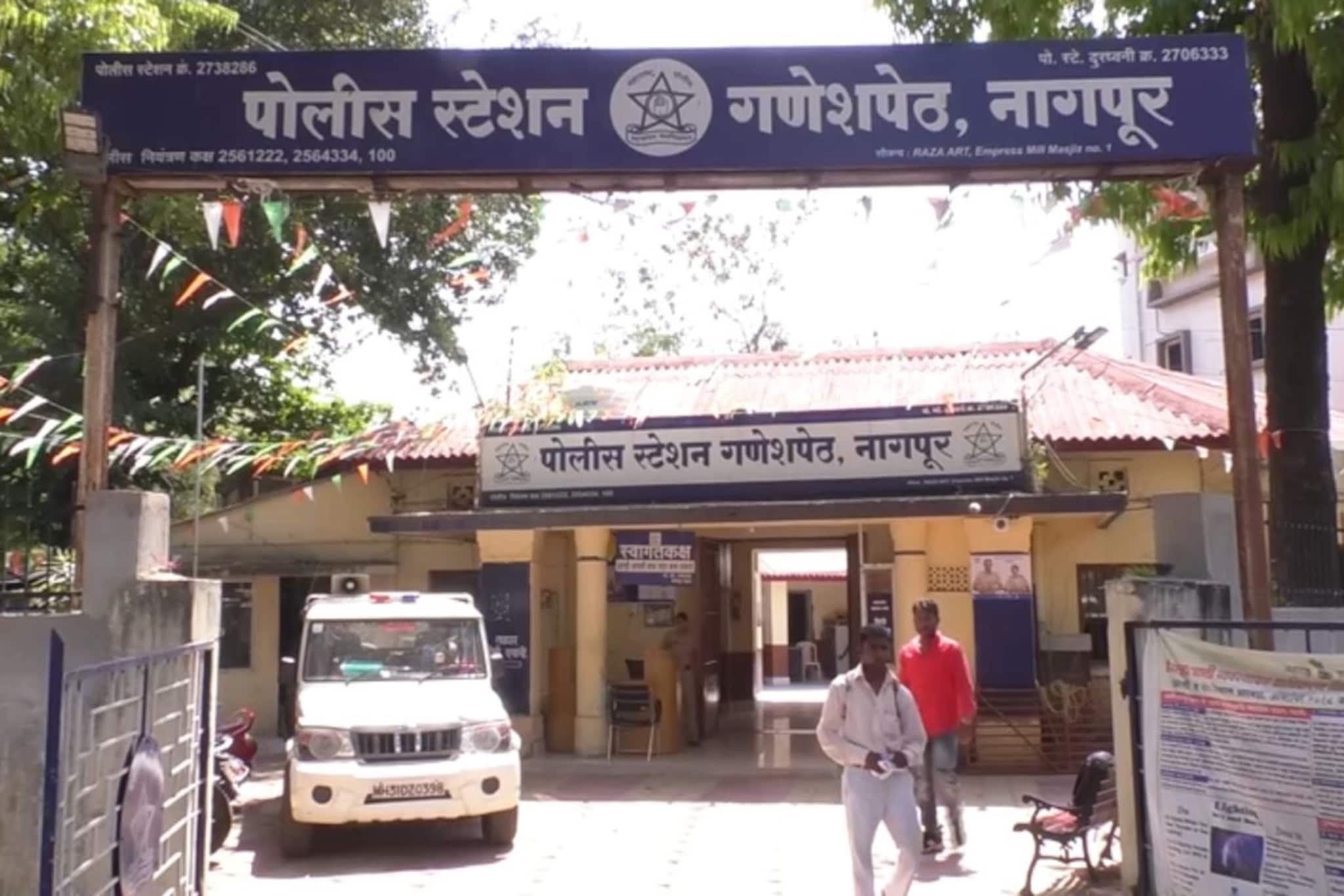 Nagpur: परीक्षेचं कारण देत घराबाहेर जायचा, बारावीच्या तरुणाला लागला विचित्र नाद, भयंकर अंत Nagpur: परीक्षेचं कारण देत घराबाहेर जायचा, बारावीच्या तरुणाला लागला विचित्र नाद, भयंकर अंत