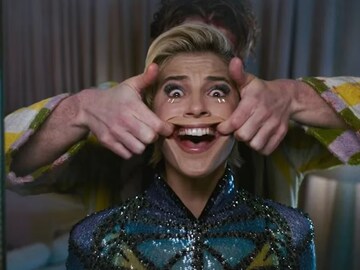 हसण्यावर जाऊ नका, एक-एक सीन अंगावर काटा आणणारा! 1200 कोटींच्या Horror Film ची OTT वर 'दहशत'