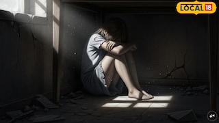 इमारतीच्या आठव्या मजल्यावरून उडी (प्रतिकात्मक फोटो) इमारतीच्या आठव्या मजल्यावरून उडी (प्रतिकात्मक फोटो)