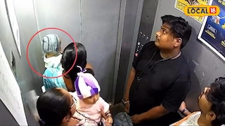 लिफ्टमध्ये अडकला बाळाचा हात 