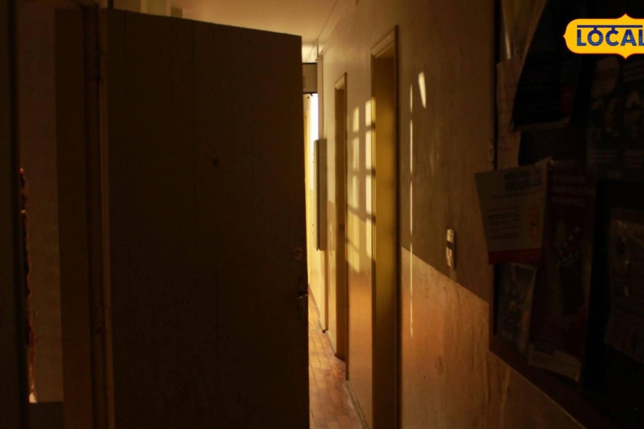 पहाटेचे 4 वाजलेले; सगळीकडे शांतता, अचानक पुण्यातील त्या सोसायटीत येऊ लागले मोठे आवाज, दरवाजा उघडताच हादरले लोक पहाटेचे 4 वाजलेले; सगळीकडे शांतता, अचानक पुण्यातील त्या सोसायटीत येऊ लागले मोठे आवाज, दरवाजा उघडताच हादरले लोक