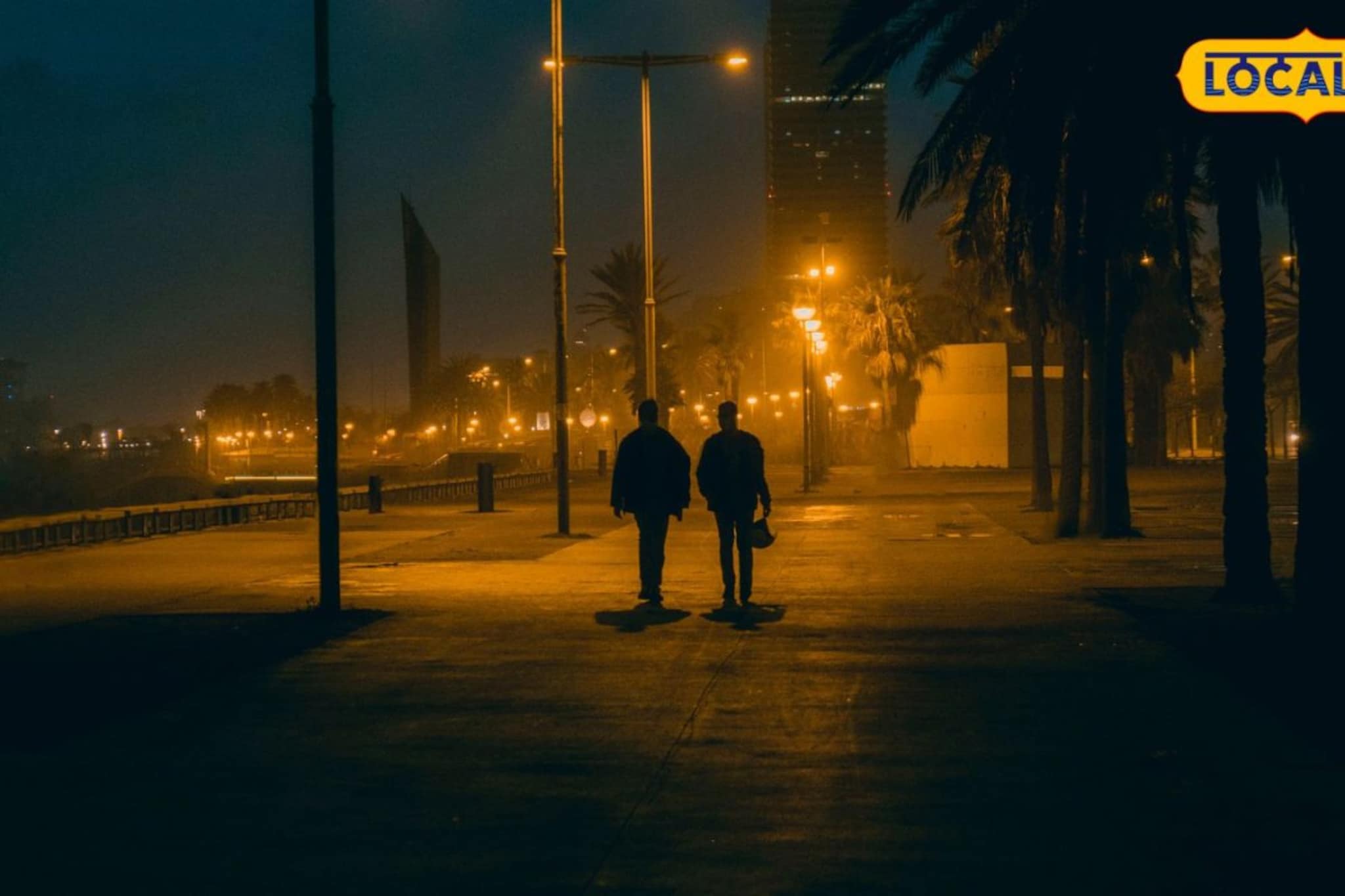 मध्यरात्री दोनची वेळ, पुण्यात 2 भाऊ रस्त्यावर थांबलेले; खिशात होते हळदीचे पॅकेट, उघडताच पोलीसही हादरले, अटक 