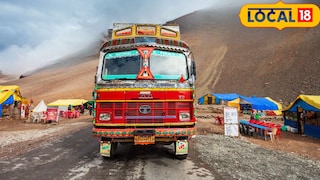 ट्रकखाली झोपलेल्या तरुणाला पहाटेच्या वेळी ट्रकचालकाने चिरडलं (प्रतिकात्मक फोटो) ट्रकखाली झोपलेल्या तरुणाला पहाटेच्या वेळी ट्रकचालकाने चिरडलं (प्रतिकात्मक फोटो)