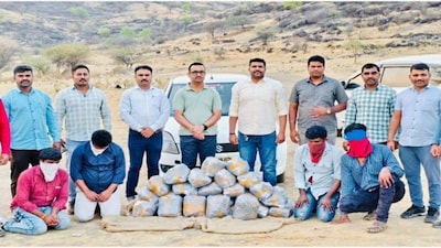 पांढरी स्विफ्ट अन् खोटी नंबर प्लेट, पुण्यातील कारमध्ये भरला होता 'माल', पाहून पोलीसही हादरले!